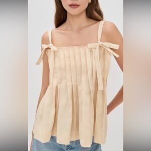 Chic Beige Pleated Sleeveless Top